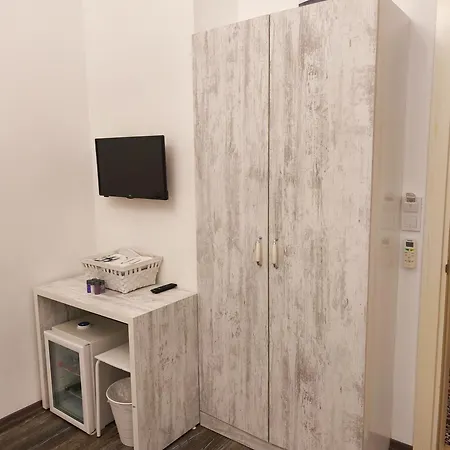 Faro فندق ألاتشاتي