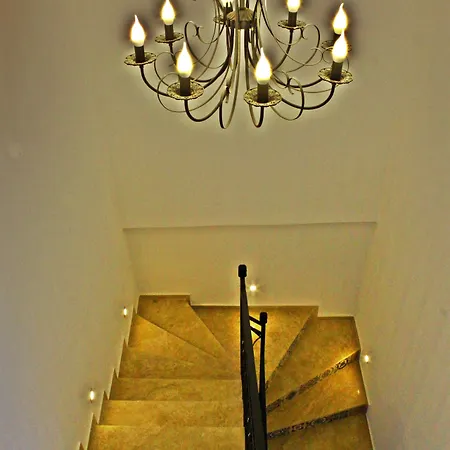 Faro فندق